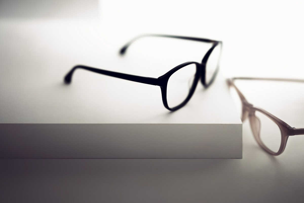 Czy marka okularów korekcyjnych decyduje o ich jakości?